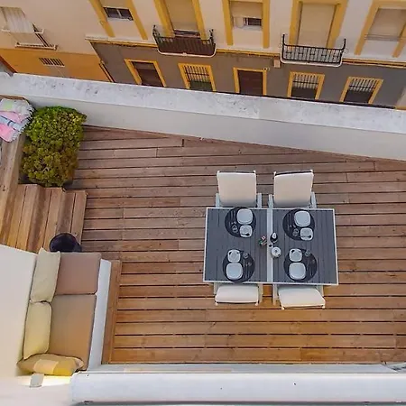 Penthouse, Jacuzzi, Garage For City Cars. * Cadix