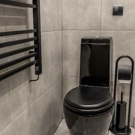 Appartement Penthouse, Jacuzzi, Garage For City Cars. *