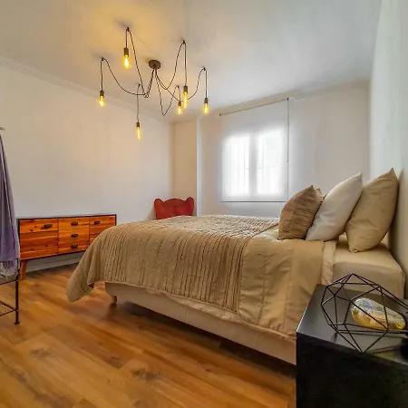 Appartement Penthouse, Jacuzzi, Garage For City Cars. *