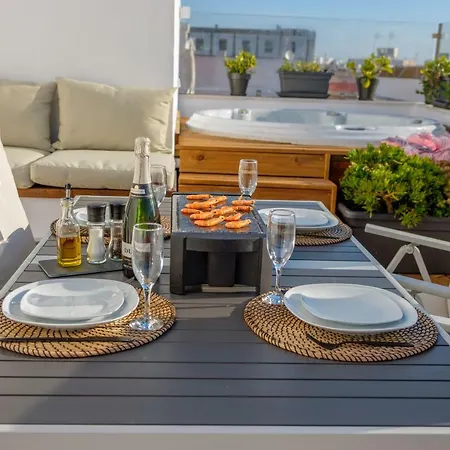 Appartement Penthouse, Jacuzzi, Garage For City Cars. Cadix